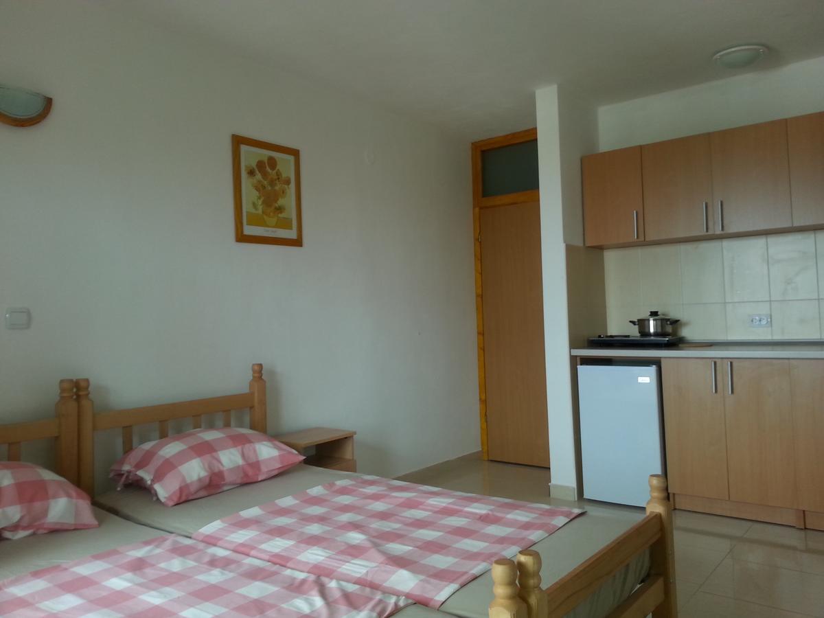 Apartments Nurkovic Dobra Voda Exterior photo